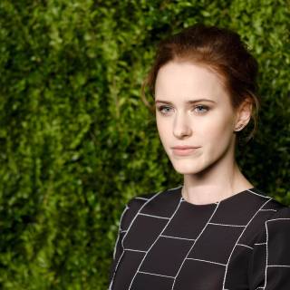 Rachel Brosnahan desktop wallpaper
