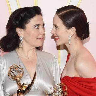 Rachel Brosnahan desktop wallpaper