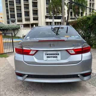 Honda Grace wallpaper