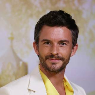 Jonathan Bailey wallpaper