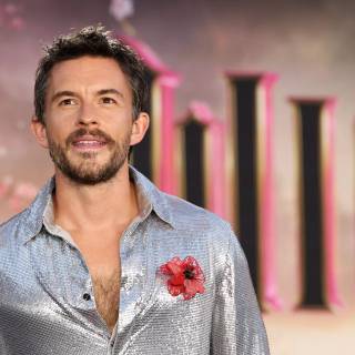 Jonathan Bailey wallpaper