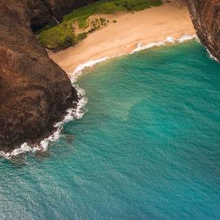 Beach 8k Android wallpaper