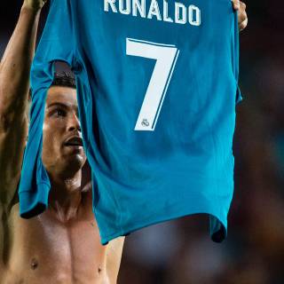 Ronaldo blue jersey wallpaper