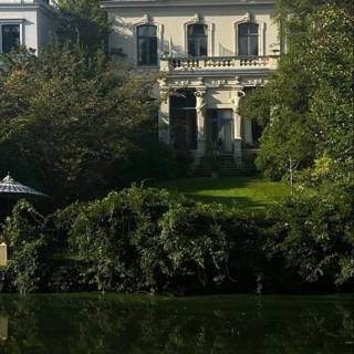 Old Money style wallpaper