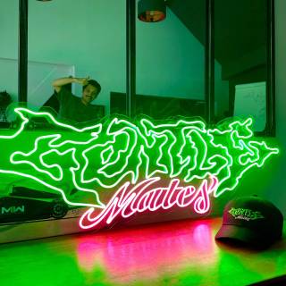 Gentle Mates wallpaper