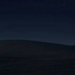 Windows XP black wallpaper