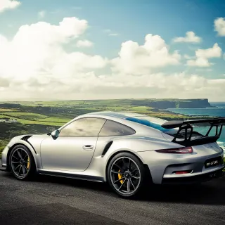 Porsche laptop 4k wallpaper