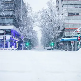 Snow city 4k wallpaper