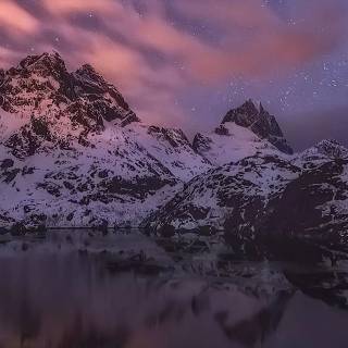 Aesthetic iPhone 12 Pro wallpaper