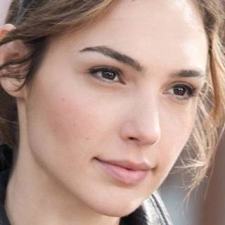 Gal Gadot phone wallpaper