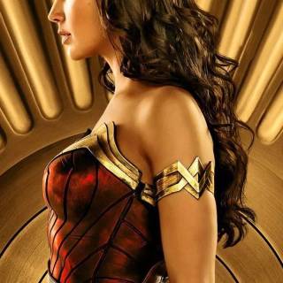 Gal Gadot phone wallpaper