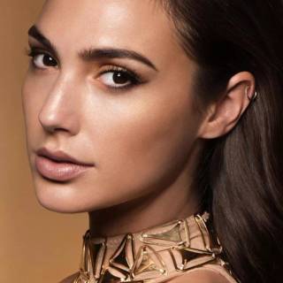 Gal Gadot phone wallpaper