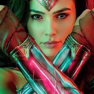 Gal Gadot phone wallpaper