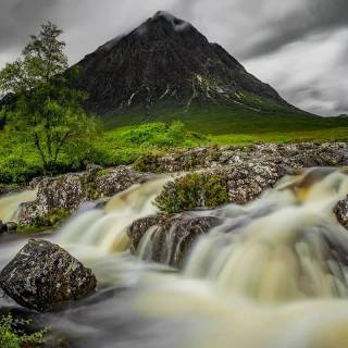 Phone river wallpaper