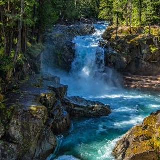 Phone river wallpaper