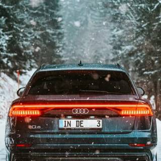 Audi Q8 phone wallpaper