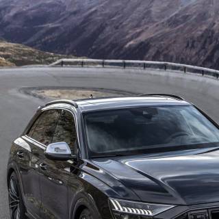 Audi Q8 phone wallpaper