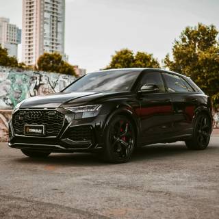 Audi Q8 phone wallpaper