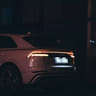 Audi Q8 phone wallpaper