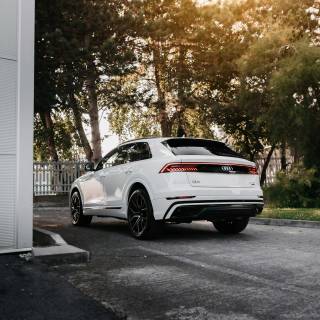 Audi Q8 phone wallpaper