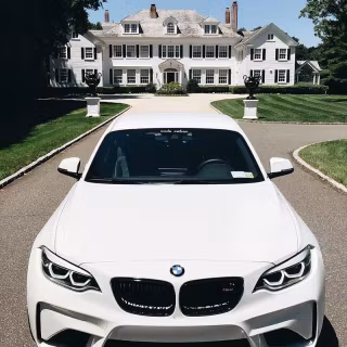 White mansion wallpaper