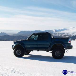 2003 Ford Explorer wallpaper