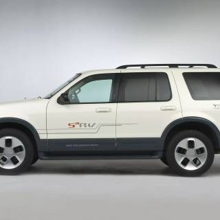 2003 Ford Explorer wallpaper