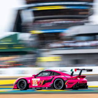 Iron Dames wallpaper