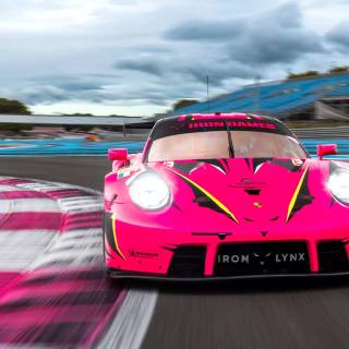 Iron Dames wallpaper