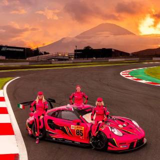 Iron Dames wallpaper