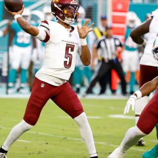 Jayden Daniels Commanders wallpaper