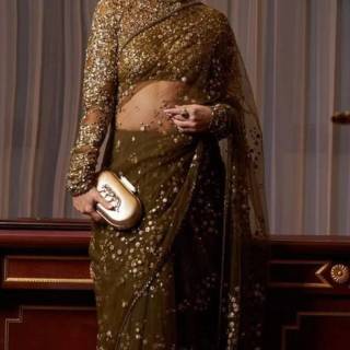 Kareena Kapoor saree wallpaper