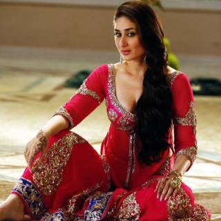 Kareena Kapoor saree wallpaper