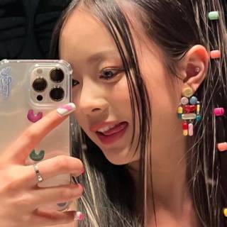 New Jeans iPhone wallpaper