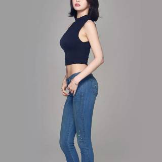 New Jeans iPhone wallpaper