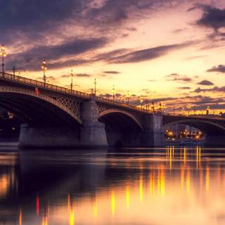 Budapest phone wallpaper