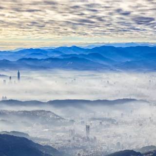 Winter fog city wallpaper