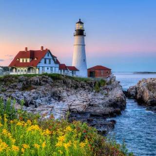 Lighthouse spring wallpaper