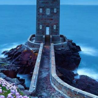 Lighthouse spring wallpaper