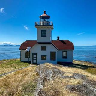 Lighthouse spring wallpaper