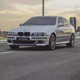 BMW E39 Touring wallpaper