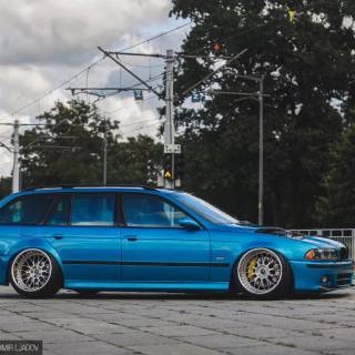 BMW E39 Touring wallpaper