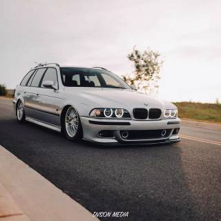 BMW E39 Touring wallpaper