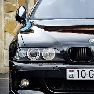 BMW E39 Touring wallpaper