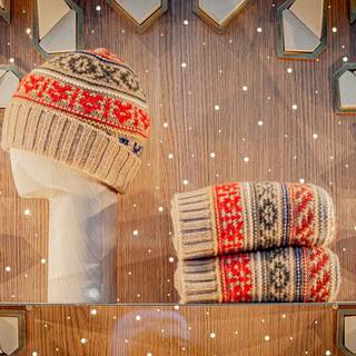 Loro Piana wallpaper