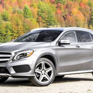 Mercedes-Benz GLA 250 wallpaper