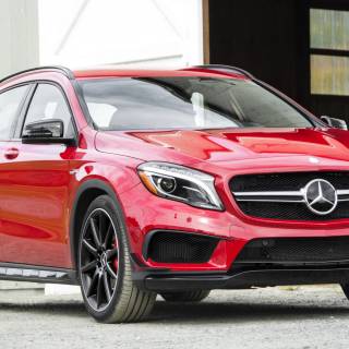 Mercedes-Benz GLA 250 wallpaper