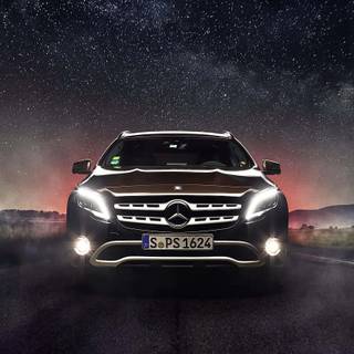 Mercedes-Benz GLA 250 wallpaper