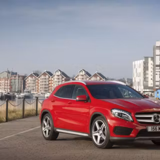 Mercedes-Benz GLA 250 wallpaper