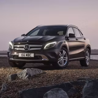 Mercedes-Benz GLA 250 wallpaper